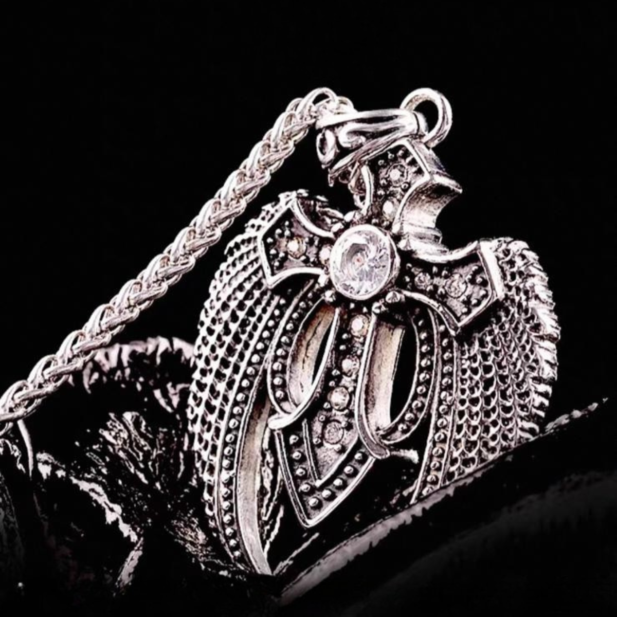 Obsidian Thornwing Cross